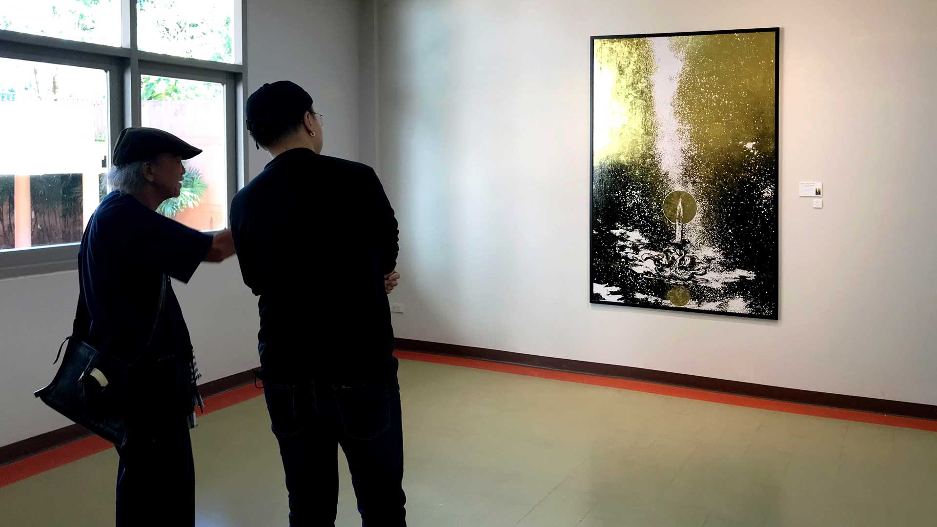 จุดเทียนส่องฟ้า พื้นที่แห่งความนิ่งระหว่างแสงเล็ก ๆ และจักรวาล